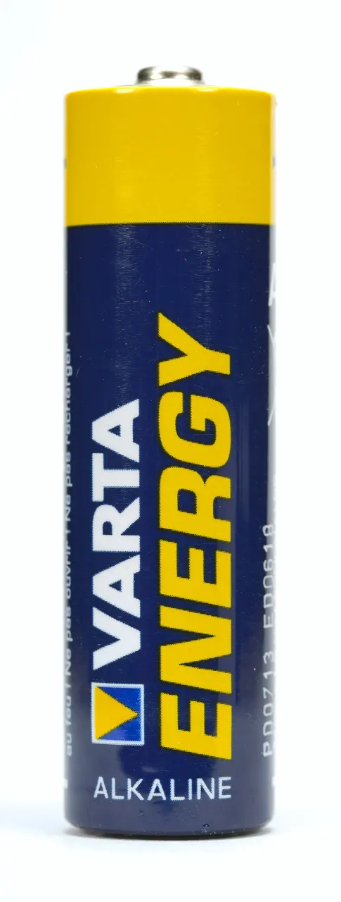 Baterai AA (isi 4)
